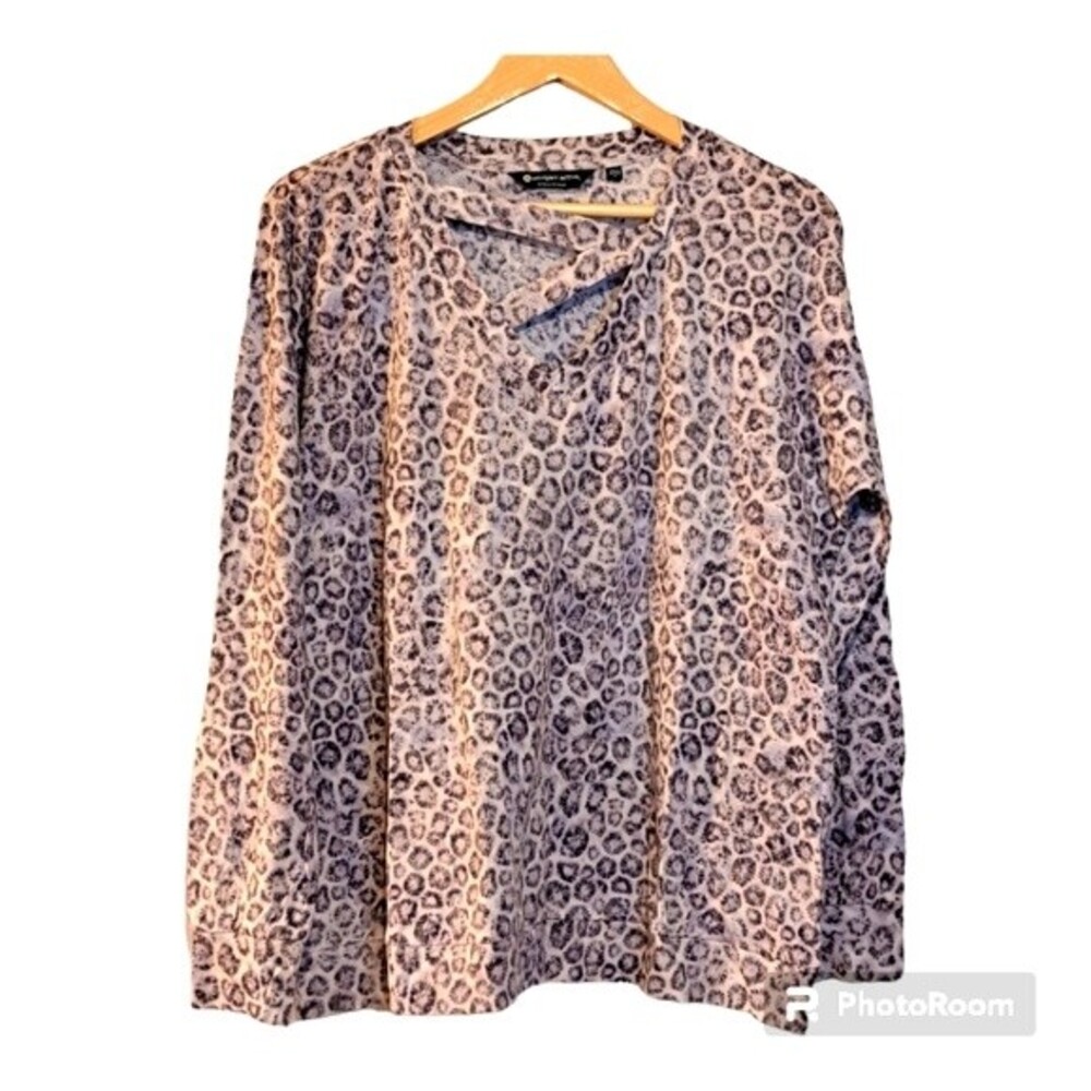 Soulgani Active QVC Athletic Long Sleeve V-Neck Strappy Blouse Top NWOT Size M